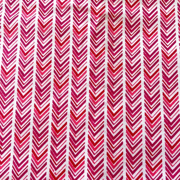 Calico cotton chevron pattern fabric 2 yards - Picture 1 of 2